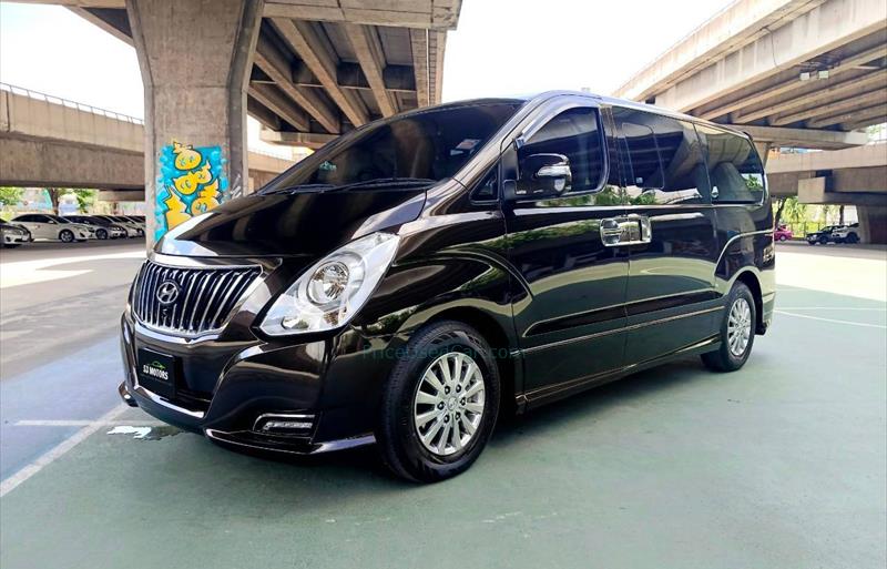 รถตู้มือสอง HYUNDAI H-1 รถปี 2018