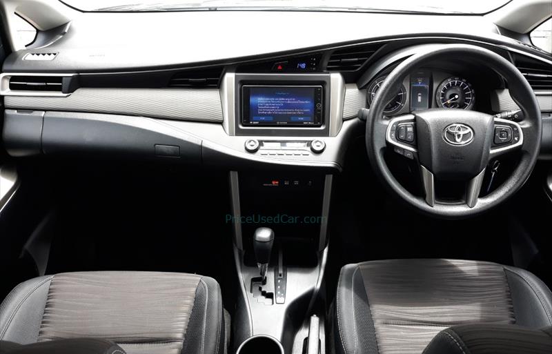 ขายรถตู้มือสอง-toyota-โตโยต้า-innova-อินโนวา-รถปี2018-รหัส73288-52a82701.jpg ขายรถตู้มือสอง-toyota-โตโยต้า-innova-อินโนวา-รถปี2018-รหัส73288-52a82701.jpg