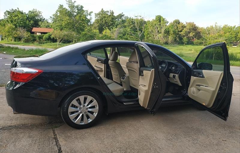ขายรถเก๋งมือสอง-honda-ฮอนด้า-accord-แอคคอร์ด-รถปี2013-รหัส73294-d577e879.jpg ขายรถเก๋งมือสอง-honda-ฮอนด้า-accord-แอคคอร์ด-รถปี2013-รหัส73294-d577e879.jpg