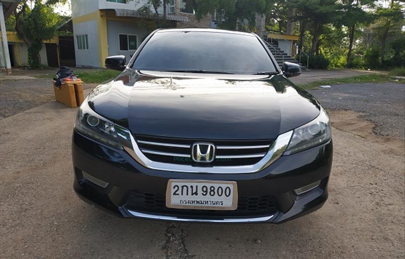 รถเก๋งมือสอง HONDA ACCORD รถปี 2013