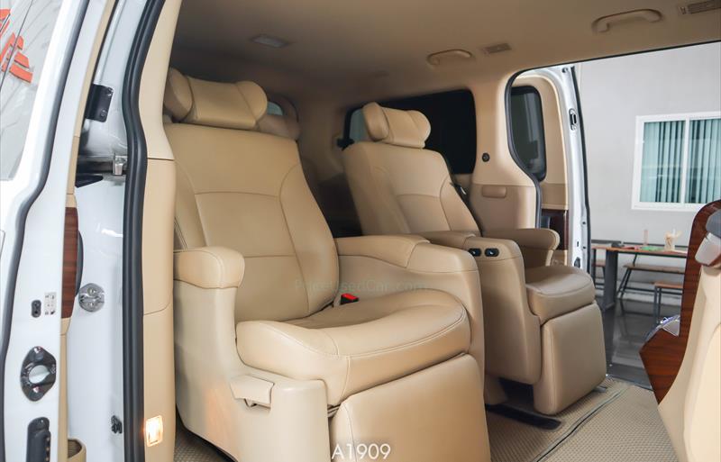 ขายรถตู้มือสอง-hyundai-ฮุนได-grand-starex-รถปี2022-รหัส73301-a8e6d50a.jpg ขายรถตู้มือสอง-hyundai-ฮุนได-grand-starex-รถปี2022-รหัส73301-a8e6d50a.jpg