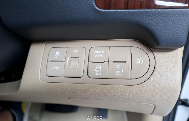 ขายรถตู้มือสอง-hyundai-ฮุนได-grand-starex-รถปี2022-รหัส73301-c55ea316.jpg ขายรถตู้มือสอง-hyundai-ฮุนได-grand-starex-รถปี2022-รหัส73301-c55ea316.jpg