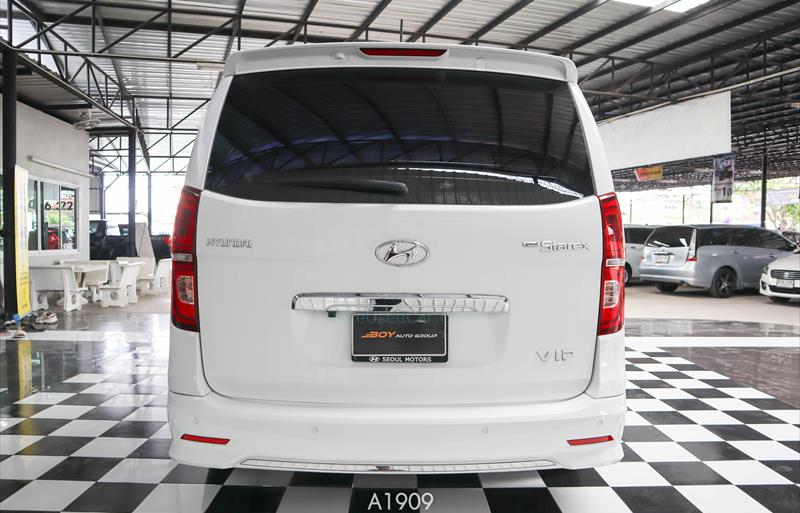 ขายรถตู้มือสอง hyundai grand-starex รถปี2022 รหัส 73301 รูปที่3