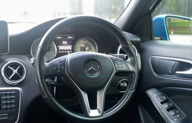 ขายรถเก๋งมือสอง-mercedes-benz-เมอร์เซเดสเบนซ์-a180-รถปี2014-รหัส73329-a73cbb2a.jpg ขายรถเก๋งมือสอง-mercedes-benz-เมอร์เซเดสเบนซ์-a180-รถปี2014-รหัส73329-a73cbb2a.jpg