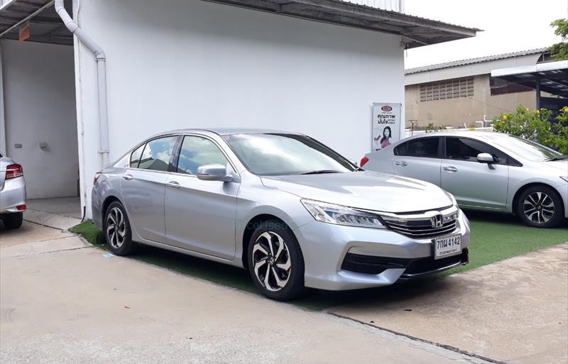 ขายรถเก๋งมือสอง honda accord รถปี2018 รหัส 73348 รูปที่6