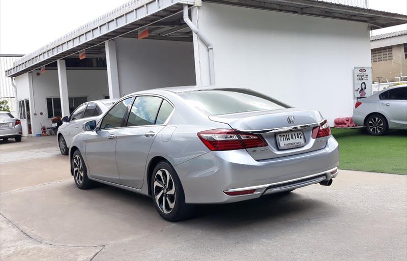 ขายรถเก๋งมือสอง honda accord รถปี2018 รหัส 73348 รูปที่3