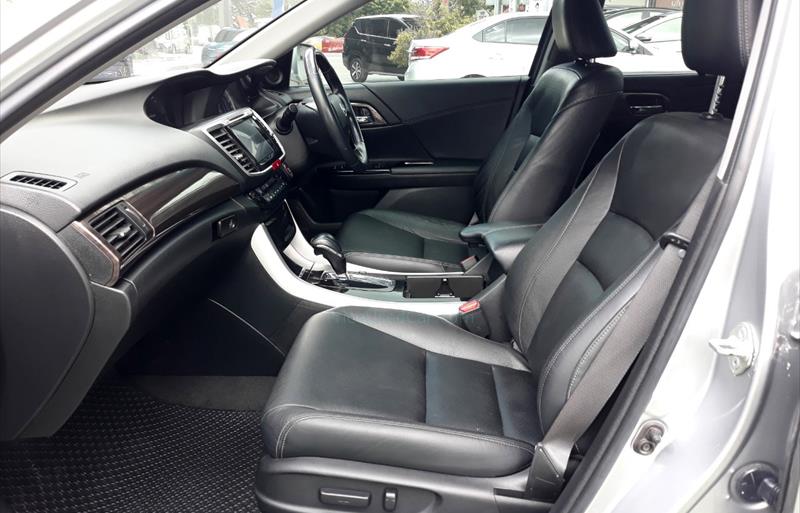 ขายรถเก๋งมือสอง-honda-ฮอนด้า-accord-แอคคอร์ด-รถปี2018-รหัส73348-b63f9693.jpg ขายรถเก๋งมือสอง-honda-ฮอนด้า-accord-แอคคอร์ด-รถปี2018-รหัส73348-b63f9693.jpg