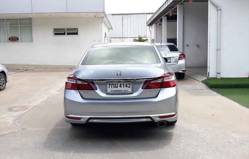ขายรถเก๋งมือสอง-honda-ฮอนด้า-accord-แอคคอร์ด-รถปี2018-รหัส73348-b6f7edfd.jpg ขายรถเก๋งมือสอง-honda-ฮอนด้า-accord-แอคคอร์ด-รถปี2018-รหัส73348-b6f7edfd.jpg