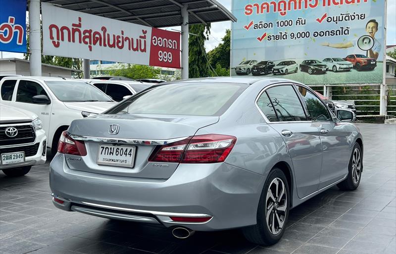 ขายรถเก๋งมือสอง honda accord รถปี2018 รหัส 73351 รูปที่5