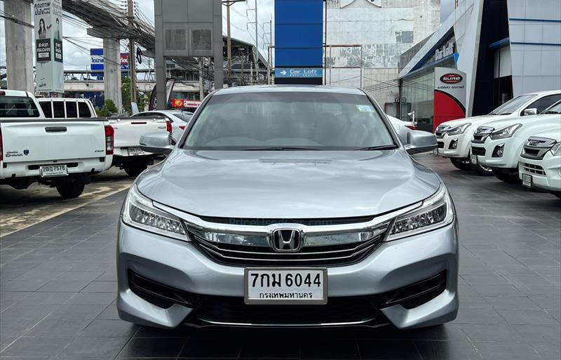 ขายรถเก๋งมือสอง honda accord รถปี2018 รหัส 73351 รูปที่2