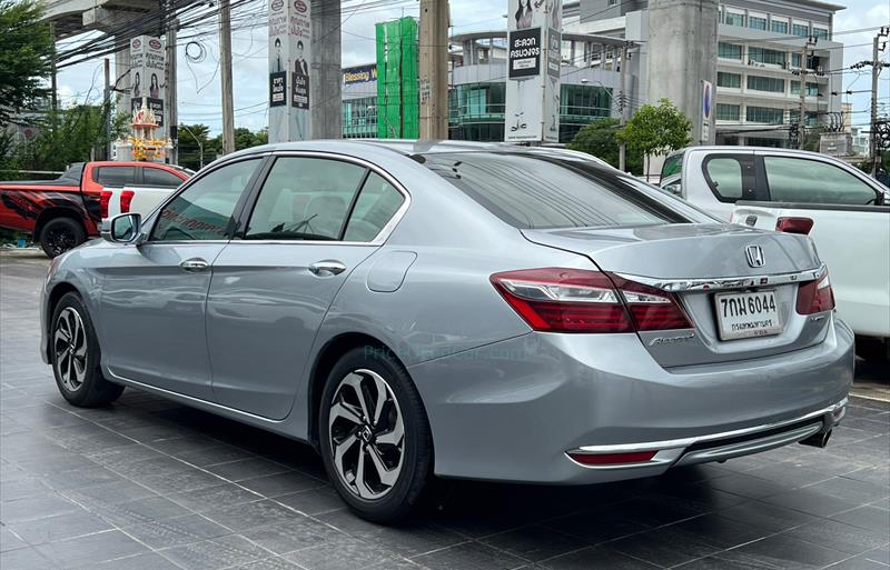 ขายรถเก๋งมือสอง honda accord รถปี2018 รหัส 73351 รูปที่3