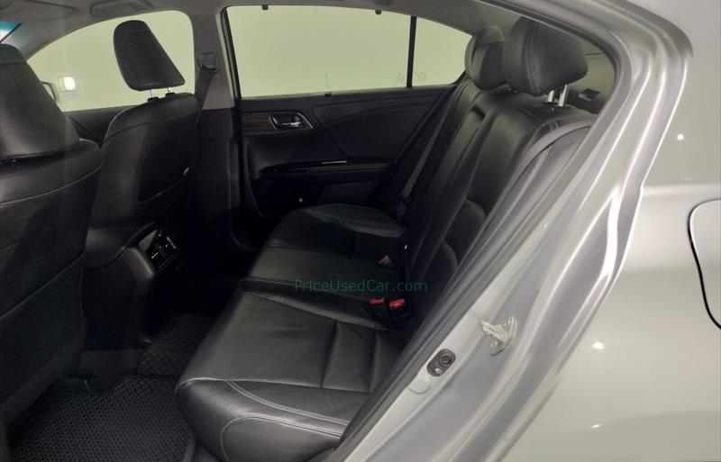 ขายรถเก๋งมือสอง-honda-ฮอนด้า-accord-แอคคอร์ด-รถปี2019-รหัส73354-0a4aa145.jpg ขายรถเก๋งมือสอง-honda-ฮอนด้า-accord-แอคคอร์ด-รถปี2019-รหัส73354-0a4aa145.jpg