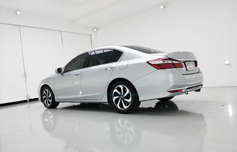 ขายรถเก๋งมือสอง honda accord รถปี2019 รหัส 73354 รูปที่3