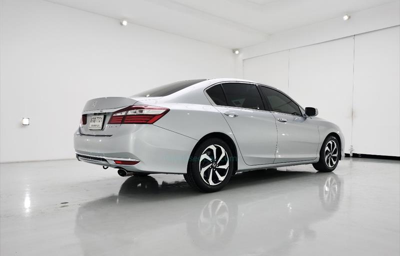 ขายรถเก๋งมือสอง-honda-ฮอนด้า-accord-แอคคอร์ด-รถปี2019-รหัส73354-d53f8e93.jpg ขายรถเก๋งมือสอง-honda-ฮอนด้า-accord-แอคคอร์ด-รถปี2019-รหัส73354-d53f8e93.jpg