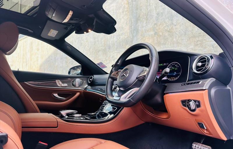 ขายรถเก๋งมือสอง-mercedes-benz-เมอร์เซเดสเบนซ์-e350-รถปี2017-รหัส73393-c25146e4.jpg ขายรถเก๋งมือสอง-mercedes-benz-เมอร์เซเดสเบนซ์-e350-รถปี2017-รหัส73393-c25146e4.jpg