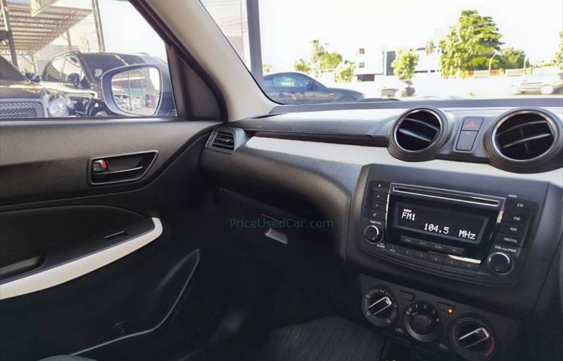 ขายรถเก๋งมือสอง-suzuki-ซูซูกิ-swift-สวิฟ-รถปี2022-รหัส73399-6f26d6d6.jpg ขายรถเก๋งมือสอง-suzuki-ซูซูกิ-swift-สวิฟ-รถปี2022-รหัส73399-6f26d6d6.jpg