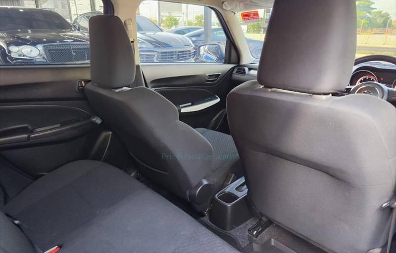 ขายรถเก๋งมือสอง-suzuki-ซูซูกิ-swift-สวิฟ-รถปี2022-รหัส73399-e2309ff1.jpg ขายรถเก๋งมือสอง-suzuki-ซูซูกิ-swift-สวิฟ-รถปี2022-รหัส73399-e2309ff1.jpg