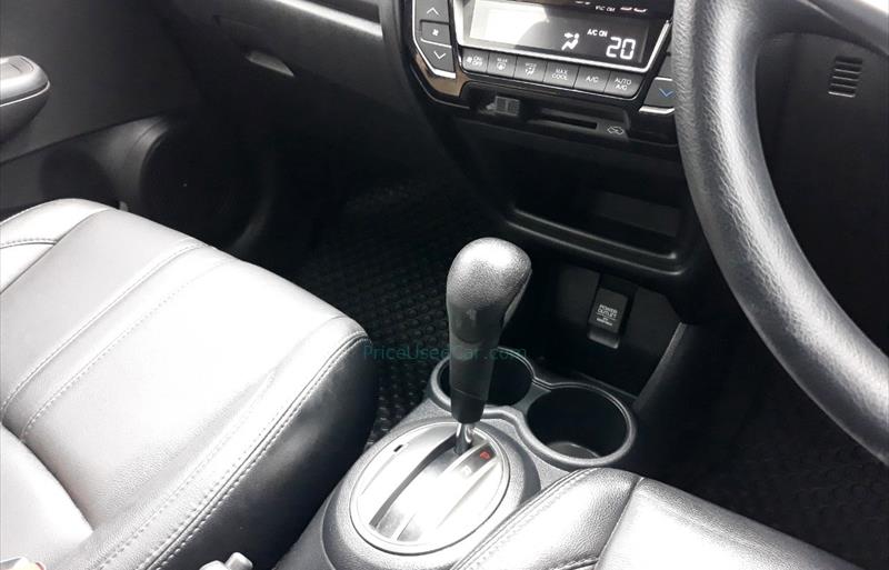 ขายรถ-suv-มือสอง-honda-ฮอนด้า-br-v-บีอาร์วี-รถปี2019-รหัส73441-1cb1c11a.jpg ขายรถ-suv-มือสอง-honda-ฮอนด้า-br-v-บีอาร์วี-รถปี2019-รหัส73441-1cb1c11a.jpg