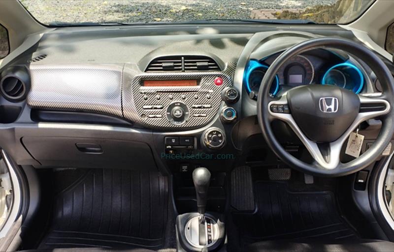 ขายรถเก๋งมือสอง-honda-ฮอนด้า-jazz-แจ๊ส-รถปี2013-รหัส73453-120e531c.jpg ขายรถเก๋งมือสอง-honda-ฮอนด้า-jazz-แจ๊ส-รถปี2013-รหัส73453-120e531c.jpg
