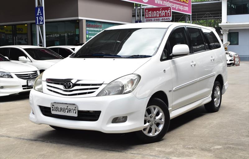 รถตู้มือสอง TOYOTA INNOVA รถปี 2010