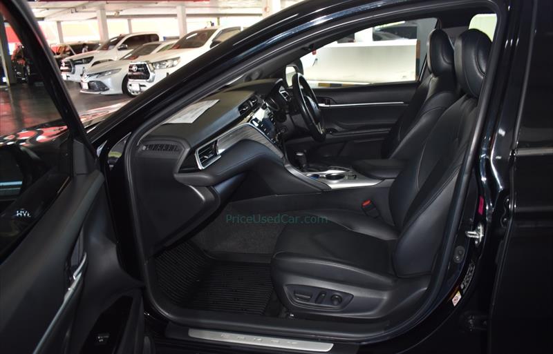 ขายรถเก๋งมือสอง-toyota-โตโยต้า-camry-คัมรี่-รถปี2019-รหัส73490-55ca44cc.jpg ขายรถเก๋งมือสอง-toyota-โตโยต้า-camry-คัมรี่-รถปี2019-รหัส73490-55ca44cc.jpg