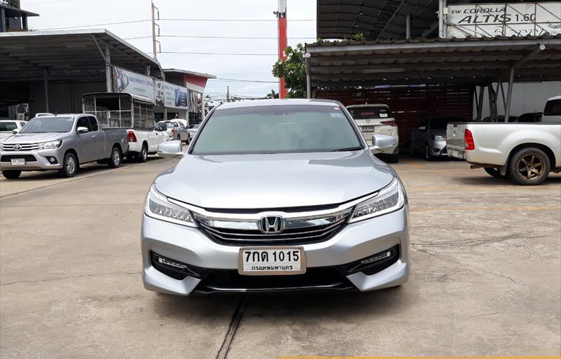 ขายรถเก๋งมือสอง honda accord รถปี2018 รหัส 73510 รูปที่2