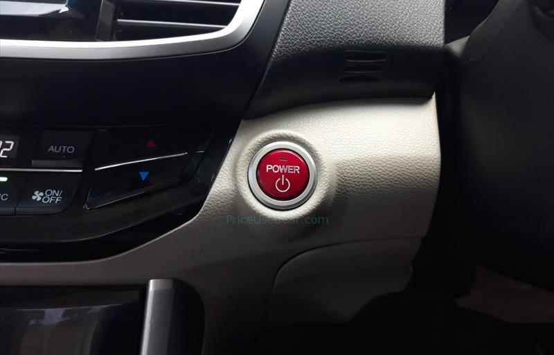 ขายรถเก๋งมือสอง-honda-ฮอนด้า-accord-แอคคอร์ด-รถปี2015-รหัส73512-a7a7e6c3.jpg ขายรถเก๋งมือสอง-honda-ฮอนด้า-accord-แอคคอร์ด-รถปี2015-รหัส73512-a7a7e6c3.jpg