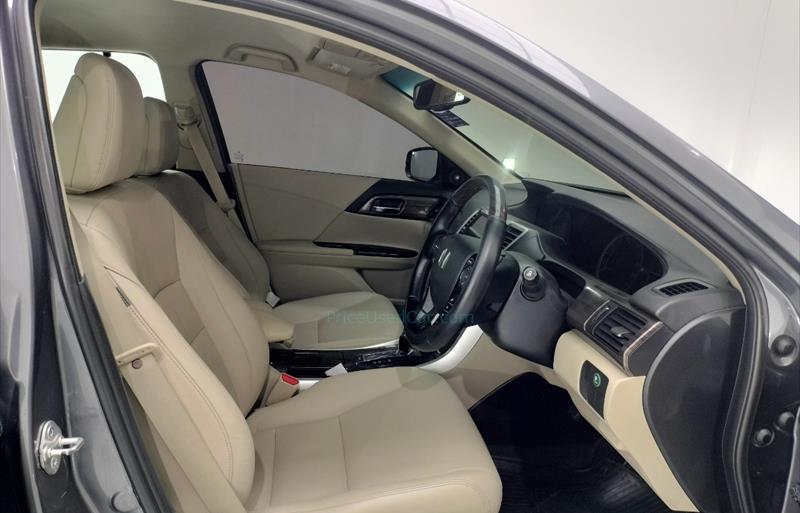 ขายรถเก๋งมือสอง-honda-ฮอนด้า-accord-แอคคอร์ด-รถปี2015-รหัส73512-a9deb691.jpg ขายรถเก๋งมือสอง-honda-ฮอนด้า-accord-แอคคอร์ด-รถปี2015-รหัส73512-a9deb691.jpg