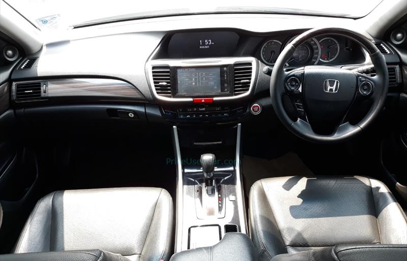 ขายรถเก๋งมือสอง-honda-ฮอนด้า-accord-แอคคอร์ด-รถปี2017-รหัส73513-e20dff3c.jpg ขายรถเก๋งมือสอง-honda-ฮอนด้า-accord-แอคคอร์ด-รถปี2017-รหัส73513-e20dff3c.jpg