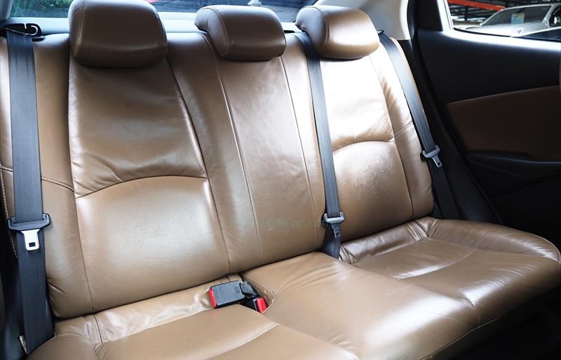 ขายรถเก๋งมือสอง-mazda-มาสด้า-2-สอง-รถปี2016-รหัส73540-03cdbc0e.jpg ขายรถเก๋งมือสอง-mazda-มาสด้า-2-สอง-รถปี2016-รหัส73540-03cdbc0e.jpg