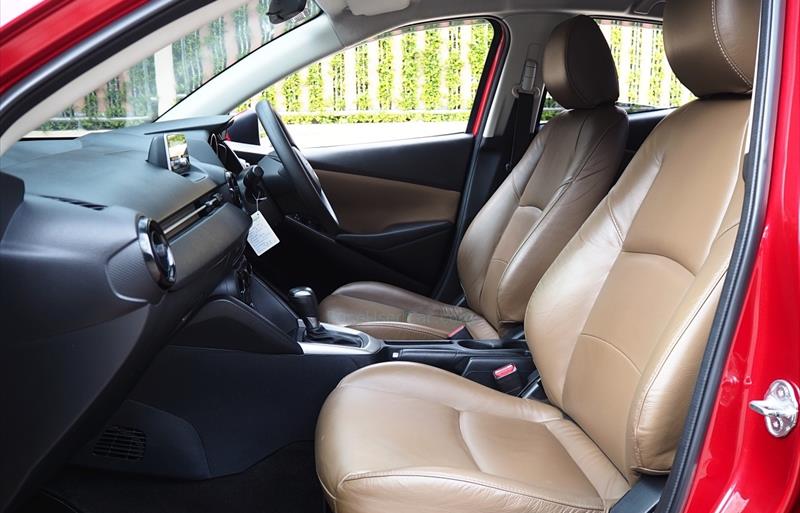 ขายรถเก๋งมือสอง-mazda-มาสด้า-2-สอง-รถปี2016-รหัส73540-3e3b946d.jpg ขายรถเก๋งมือสอง-mazda-มาสด้า-2-สอง-รถปี2016-รหัส73540-3e3b946d.jpg