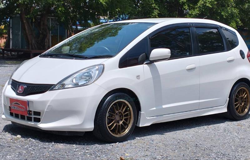 ขายรถเก๋งมือสอง honda jazz รถปี2013 รหัส 73553 รูปที่1