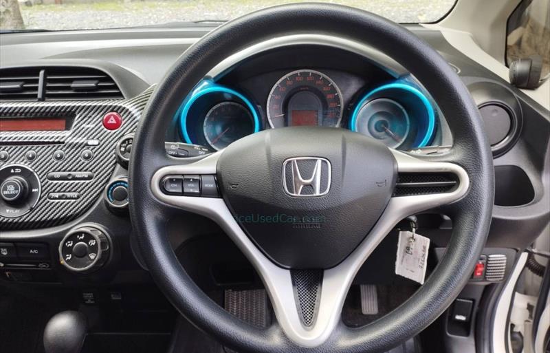 ขายรถเก๋งมือสอง-honda-ฮอนด้า-jazz-แจ๊ส-รถปี2013-รหัส73553-ca04f49f.jpg ขายรถเก๋งมือสอง-honda-ฮอนด้า-jazz-แจ๊ส-รถปี2013-รหัส73553-ca04f49f.jpg