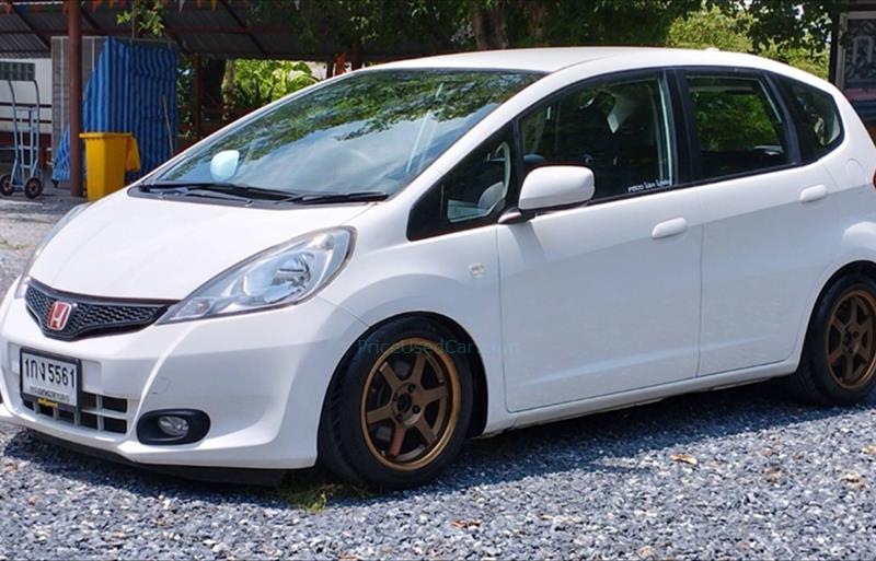 รถเก๋งมือสอง HONDA JAZZ รถปี 2012
