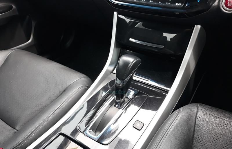 ขายรถเก๋งมือสอง-honda-ฮอนด้า-accord-แอคคอร์ด-รถปี2018-รหัส73567-e4a2d210.jpg ขายรถเก๋งมือสอง-honda-ฮอนด้า-accord-แอคคอร์ด-รถปี2018-รหัส73567-e4a2d210.jpg