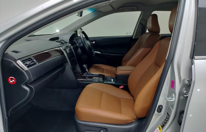 ขายรถเก๋งมือสอง-toyota-โตโยต้า-camry-คัมรี่-รถปี2018-รหัส73570-2eb4292a.jpg ขายรถเก๋งมือสอง-toyota-โตโยต้า-camry-คัมรี่-รถปี2018-รหัส73570-2eb4292a.jpg