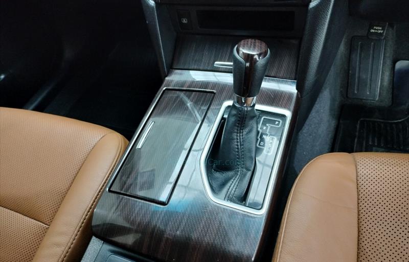 ขายรถเก๋งมือสอง-toyota-โตโยต้า-camry-คัมรี่-รถปี2018-รหัส73570-50bf2230.jpg ขายรถเก๋งมือสอง-toyota-โตโยต้า-camry-คัมรี่-รถปี2018-รหัส73570-50bf2230.jpg