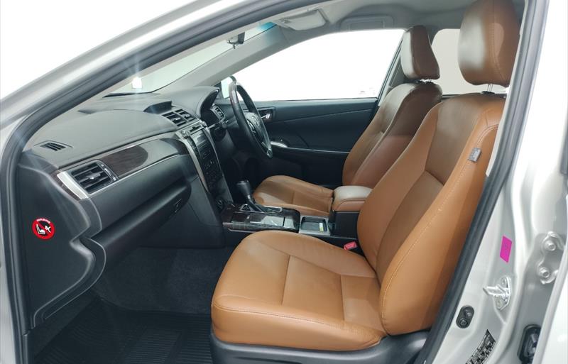 ขายรถเก๋งมือสอง-toyota-โตโยต้า-camry-คัมรี่-รถปี2018-รหัส73575-07dec458.jpg ขายรถเก๋งมือสอง-toyota-โตโยต้า-camry-คัมรี่-รถปี2018-รหัส73575-07dec458.jpg