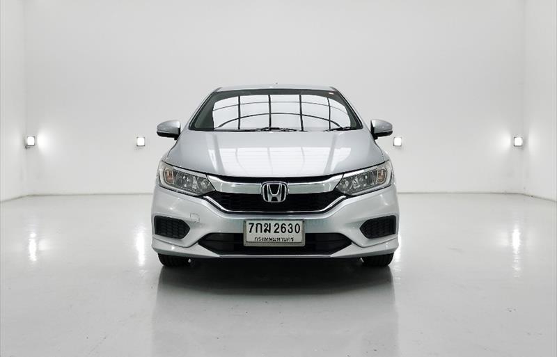 ขายรถเก๋งมือสอง-honda-ฮอนด้า-city-ซิตี้-รถปี2018-รหัส73576-7586201e.jpg ขายรถเก๋งมือสอง-honda-ฮอนด้า-city-ซิตี้-รถปี2018-รหัส73576-7586201e.jpg