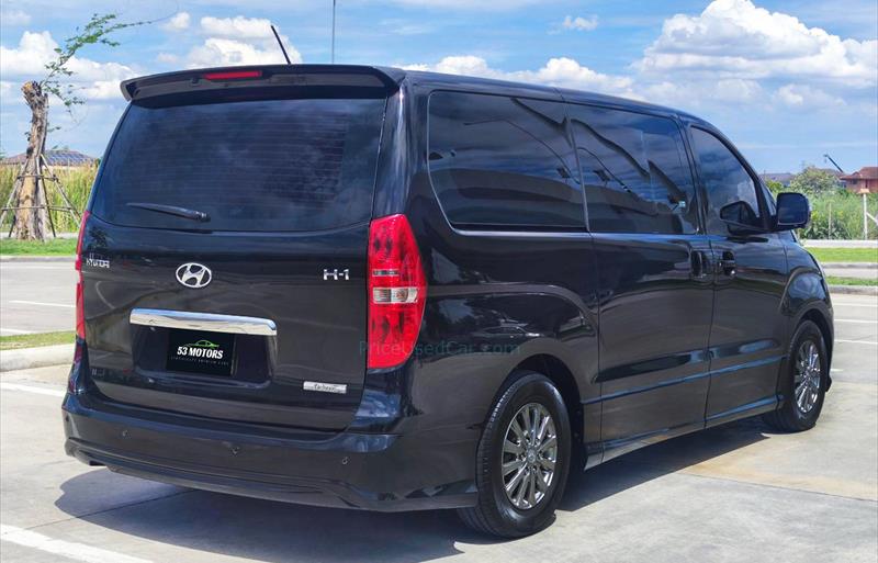 ขายรถตู้มือสอง hyundai h-1 รถปี2018 รหัส 73592 รูปที่2