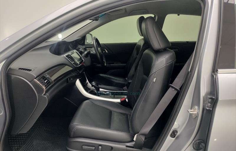 ขายรถเก๋งมือสอง-honda-ฮอนด้า-accord-แอคคอร์ด-รถปี2018-รหัส73668-757014f8.jpg ขายรถเก๋งมือสอง-honda-ฮอนด้า-accord-แอคคอร์ด-รถปี2018-รหัส73668-757014f8.jpg