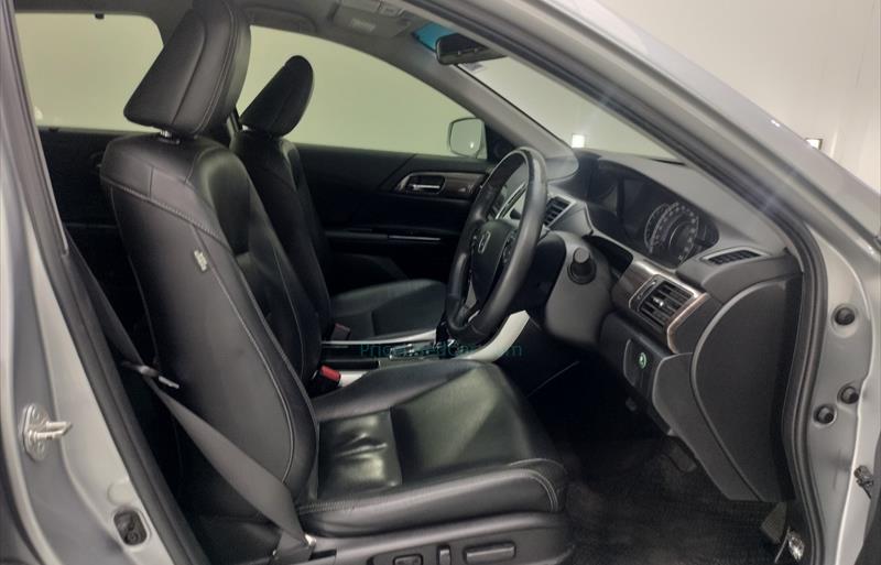 ขายรถเก๋งมือสอง-honda-ฮอนด้า-accord-แอคคอร์ด-รถปี2018-รหัส73668-d1372e1c.jpg ขายรถเก๋งมือสอง-honda-ฮอนด้า-accord-แอคคอร์ด-รถปี2018-รหัส73668-d1372e1c.jpg