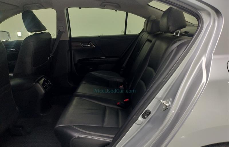 ขายรถเก๋งมือสอง-honda-ฮอนด้า-accord-แอคคอร์ด-รถปี2018-รหัส73668-d290eeea.jpg ขายรถเก๋งมือสอง-honda-ฮอนด้า-accord-แอคคอร์ด-รถปี2018-รหัส73668-d290eeea.jpg