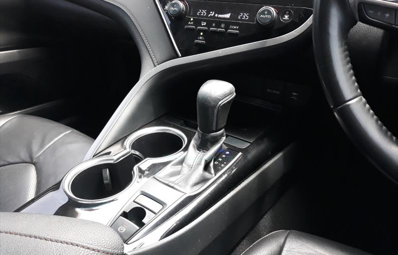 ขายรถเก๋งมือสอง-toyota-โตโยต้า-camry-คัมรี่-รถปี2019-รหัส73676-16145bdd.jpg ขายรถเก๋งมือสอง-toyota-โตโยต้า-camry-คัมรี่-รถปี2019-รหัส73676-16145bdd.jpg