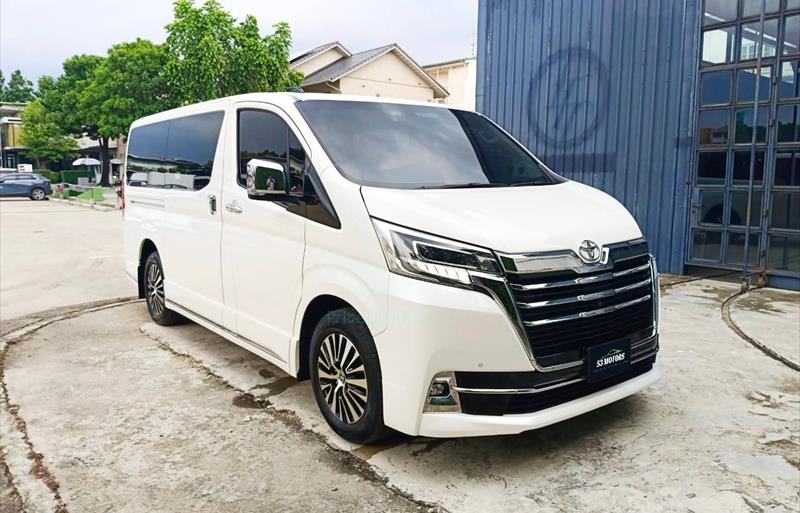 รถตู้มือสอง  TOYOTA VENTURY Majesty รถปี2023