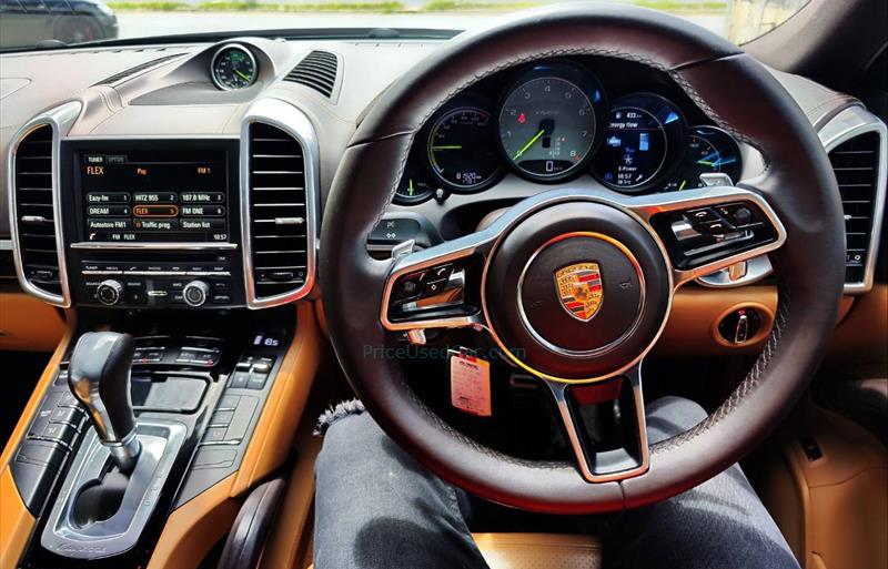 ขายรถ-suv-มือสอง-porsche-ปอร์เช่-cayenne-รถปี2015-รหัส73734-2f34d370.jpg ขายรถ-suv-มือสอง-porsche-ปอร์เช่-cayenne-รถปี2015-รหัส73734-2f34d370.jpg