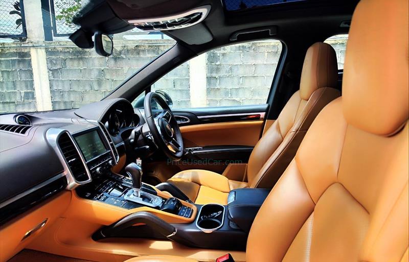ขายรถ-suv-มือสอง-porsche-ปอร์เช่-cayenne-รถปี2015-รหัส73734-fad82946.jpg ขายรถ-suv-มือสอง-porsche-ปอร์เช่-cayenne-รถปี2015-รหัส73734-fad82946.jpg
