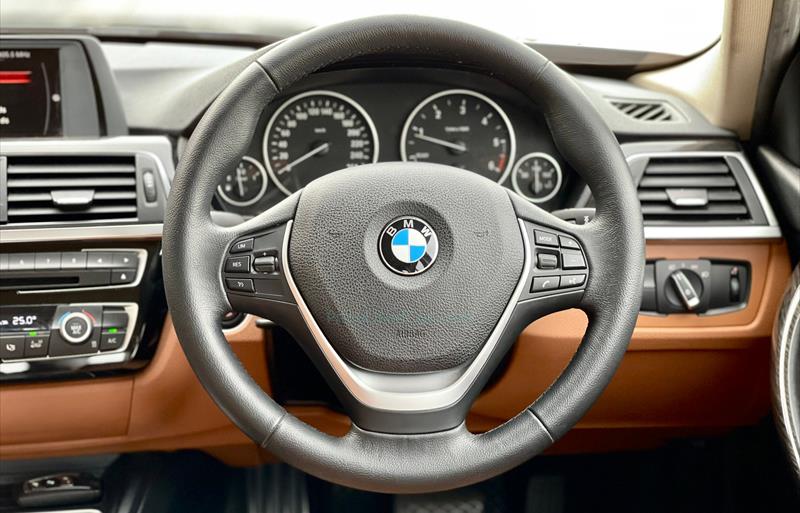 ขายรถเก๋งมือสอง-bmw-บีเอ็มดับบลิว-320d-สามสองศูนย์ดี-รถปี2017-รหัส73756-eaa8d149.jpg ขายรถเก๋งมือสอง-bmw-บีเอ็มดับบลิว-320d-สามสองศูนย์ดี-รถปี2017-รหัส73756-eaa8d149.jpg