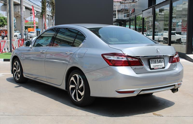 ขายรถเก๋งมือสอง-honda-ฮอนด้า-accord-แอคคอร์ด-รถปี2018-รหัส73830-d82bb458.jpg ขายรถเก๋งมือสอง-honda-ฮอนด้า-accord-แอคคอร์ด-รถปี2018-รหัส73830-d82bb458.jpg