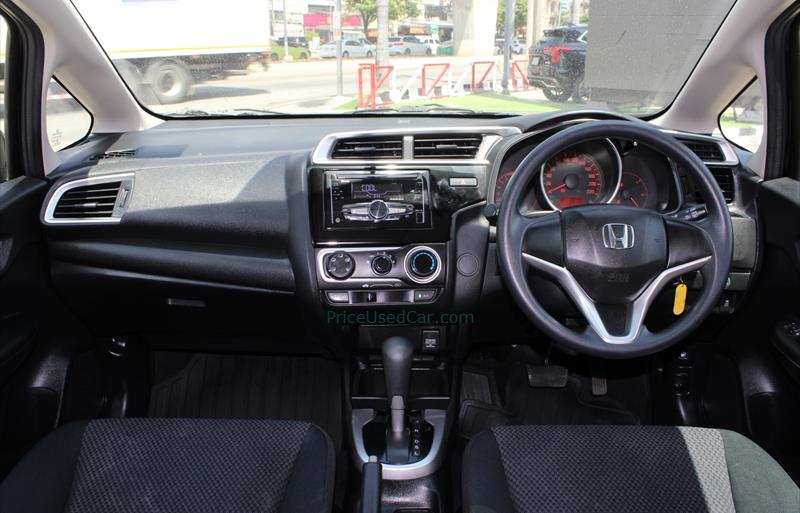 ขายรถเก๋งมือสอง honda jazz รถปี2020 รหัส 73857 รูปที่6